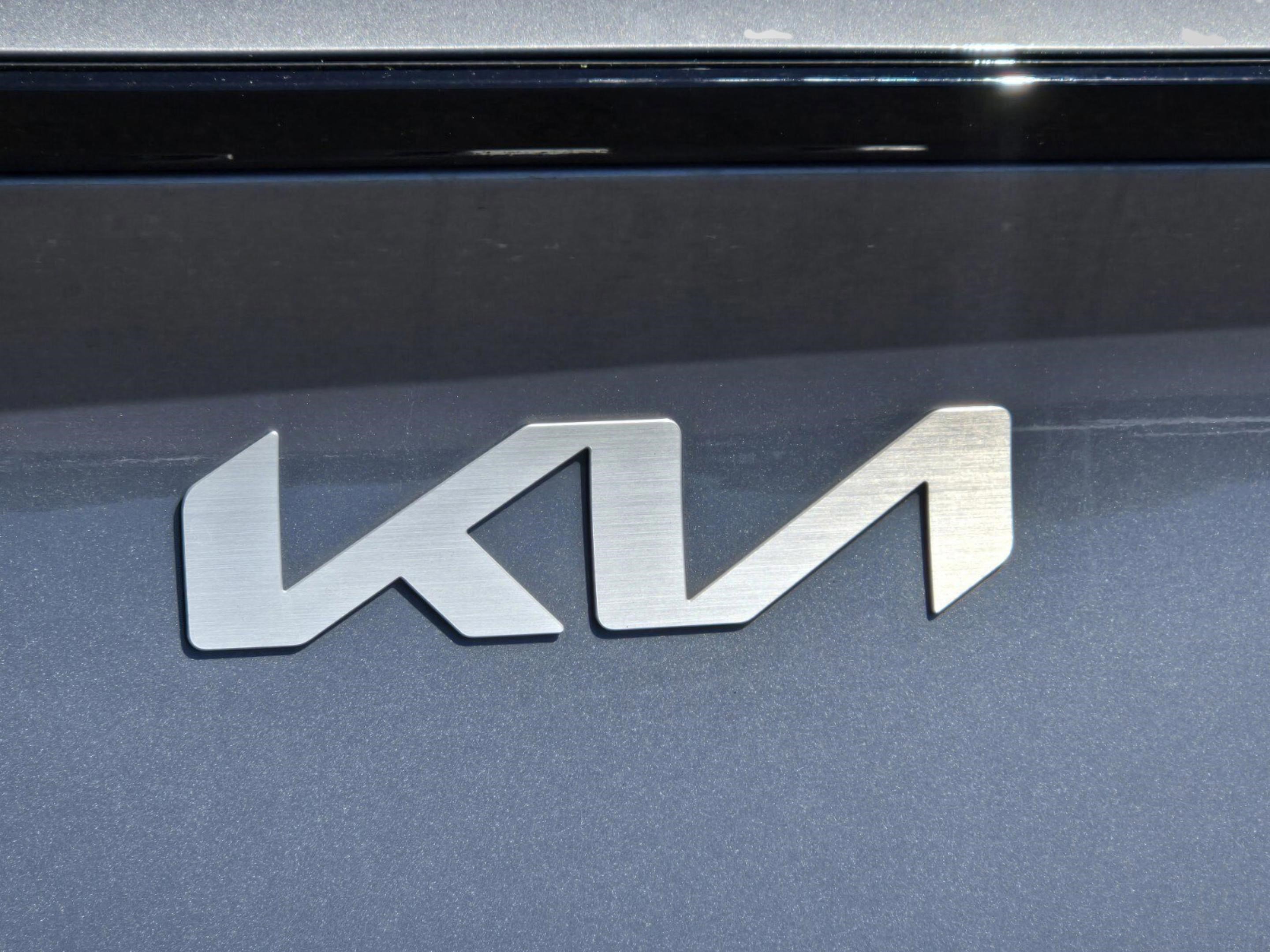 Used 2024 Kia Sportage EX image 25