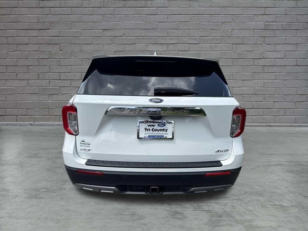 Used 2023 Ford Explorer XLT w/ Equipment Group 202A AWD/4WD image 6