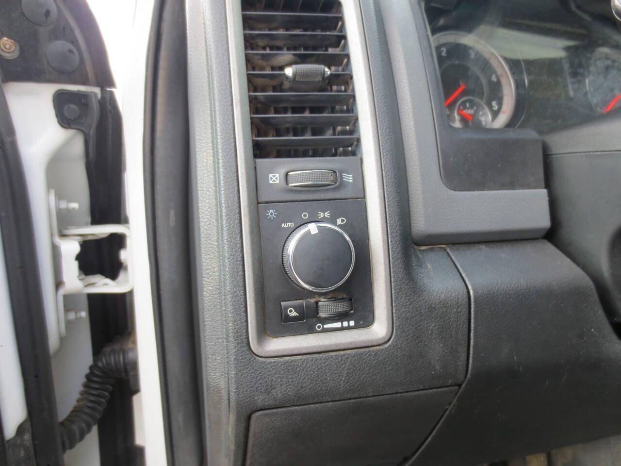 Used 2017 RAM 3500 Tradesman AWD/4WD image 11