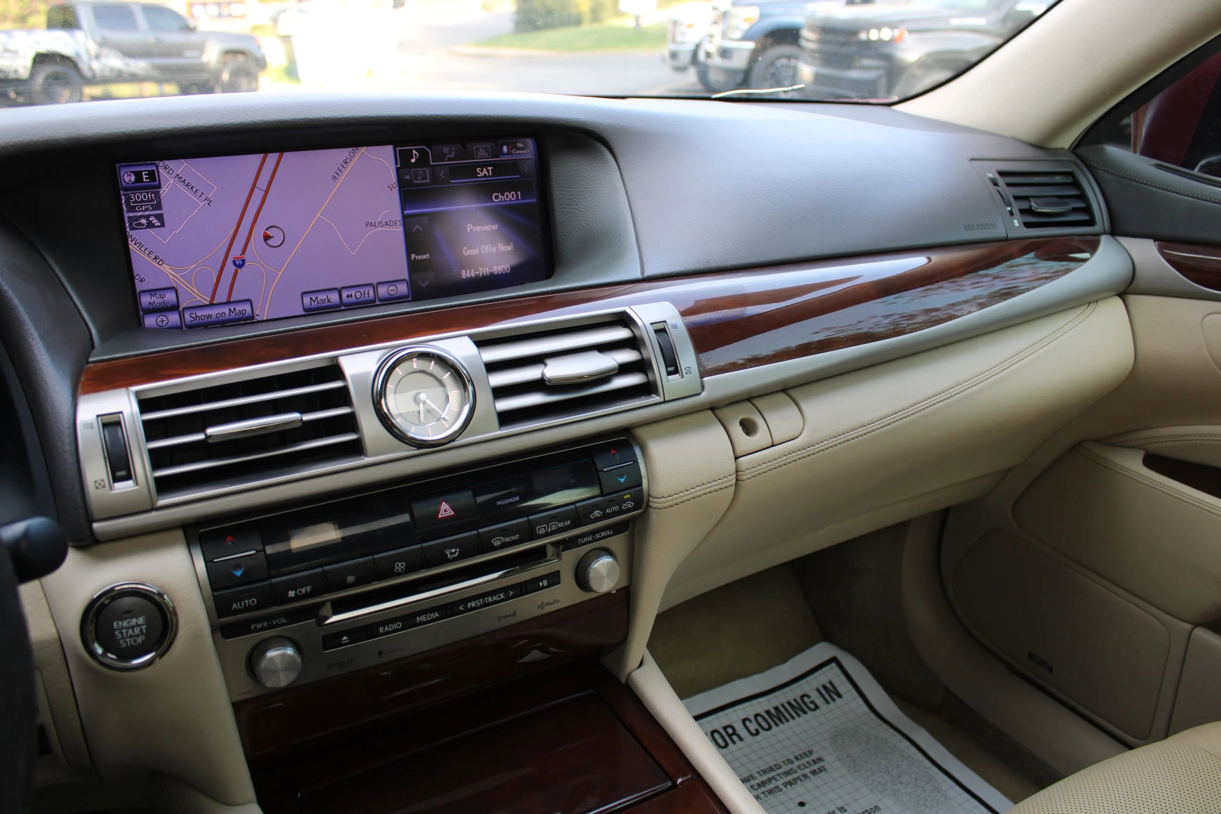 Used 2013 Lexus LS 460 w/ Comfort Pkg RWD image 13