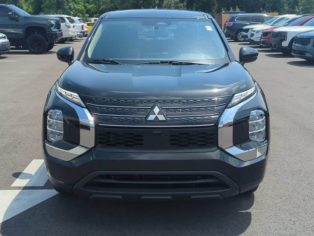 Used 2024 Mitsubishi Outlander ES AWD/4WD image 10