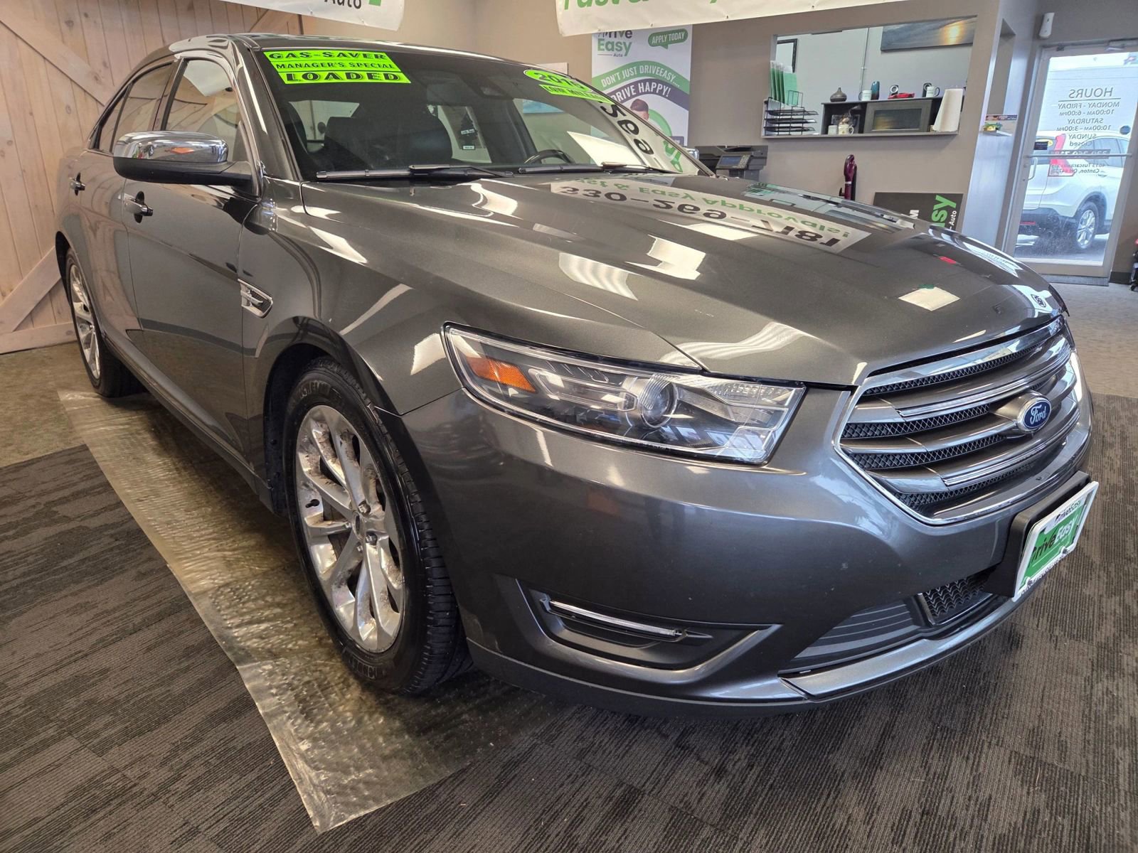 Used 2016 Ford Taurus Limited w/ Equipment Group 301A image 2