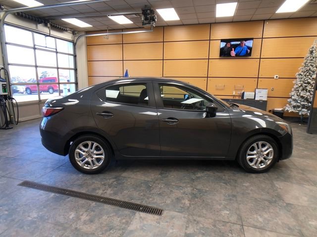 Used 2016 Scion iA image 8