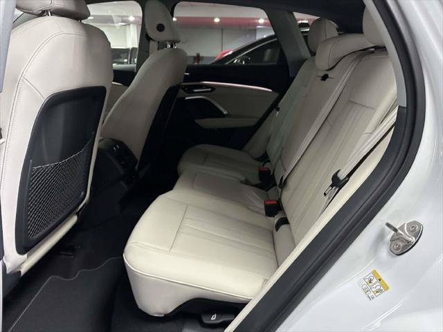 Used 2025 Audi Q5 Premium w/ Convenience Package AWD/4WD image 9
