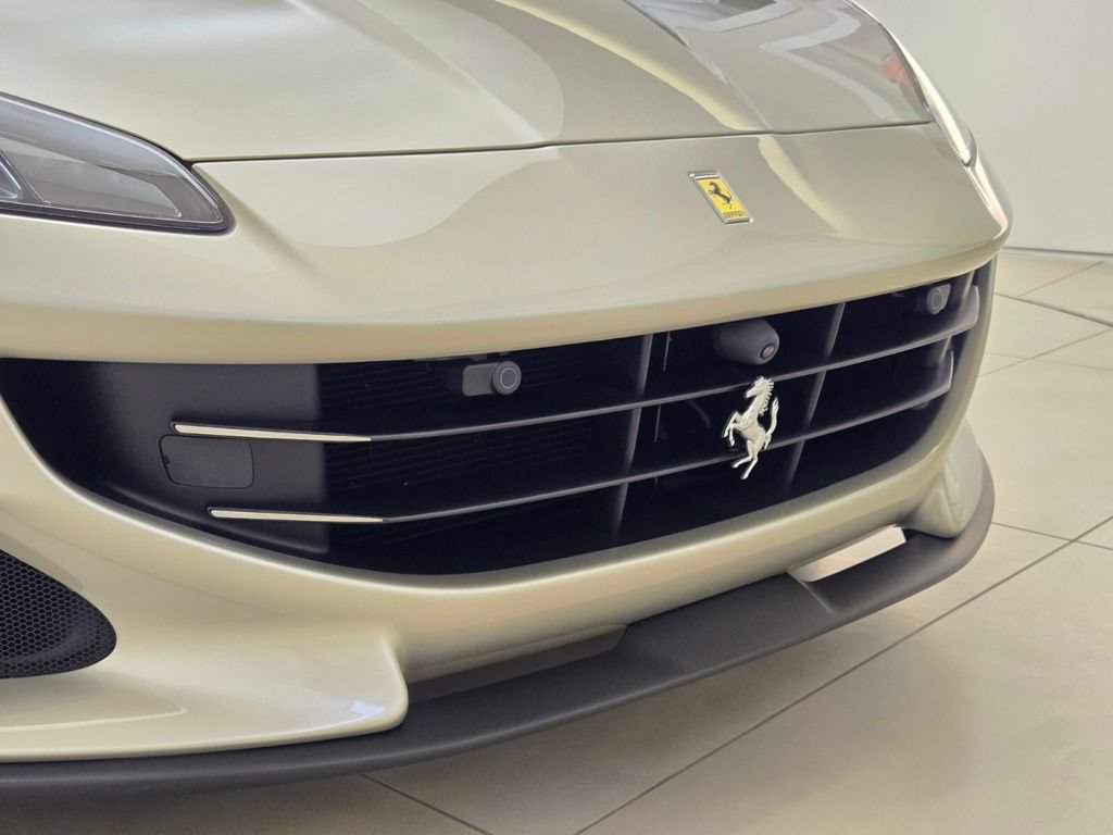 Used 2023 Ferrari Portofino M RWD image 3