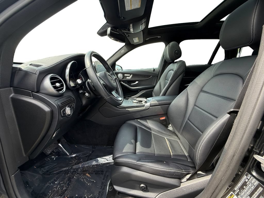 Used 2017 Mercedes-Benz GLC 300 4MATIC image 9