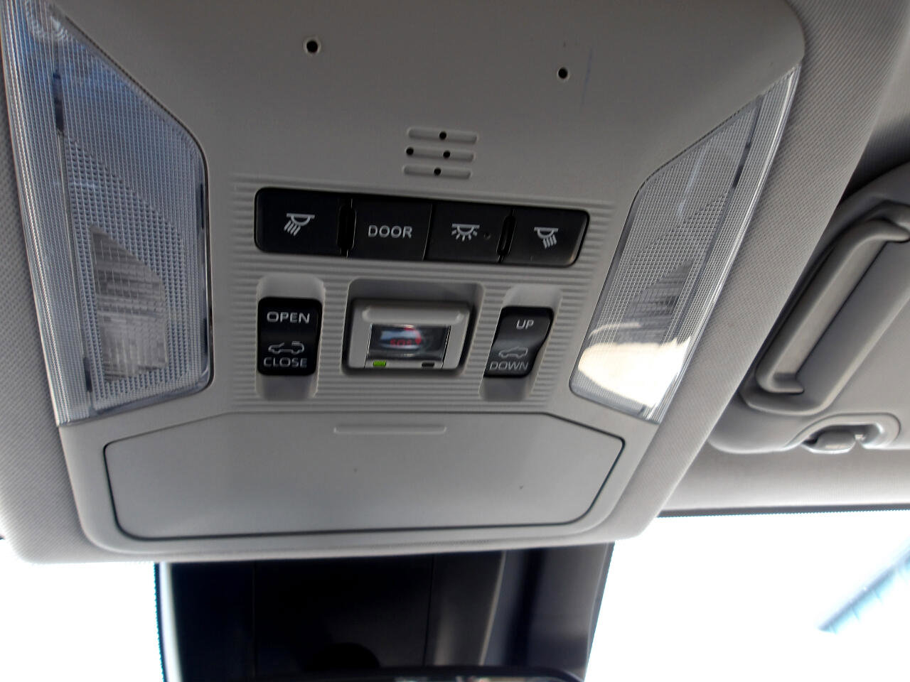 Used 2021 Toyota RAV4 XLE image 22