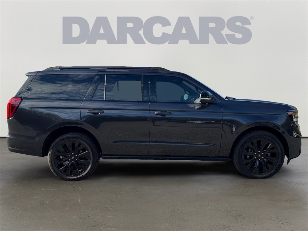 Used 2025 Ford Expedition Platinum w/ Stealth Appearance Package image 8