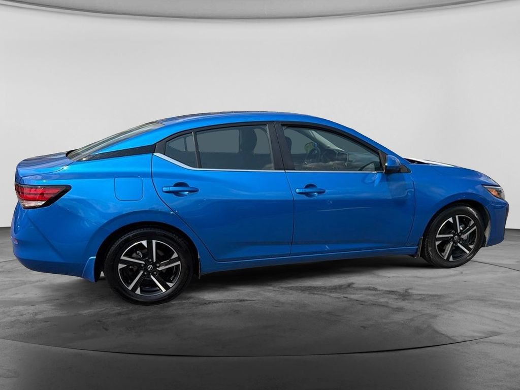 Used 2025 Nissan Sentra SV FWD image 11
