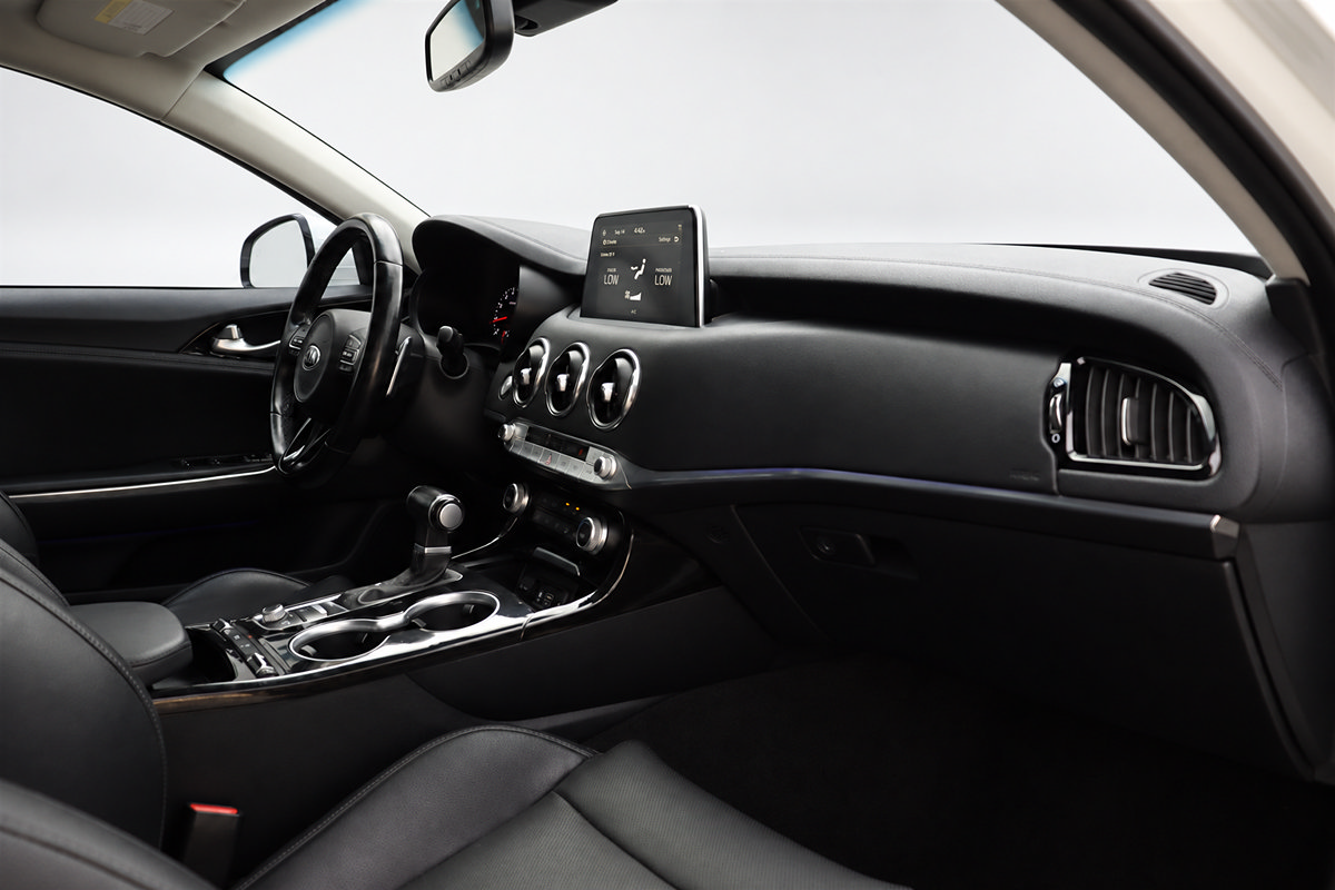 Used 2019 Kia Stinger Premium RWD image 22