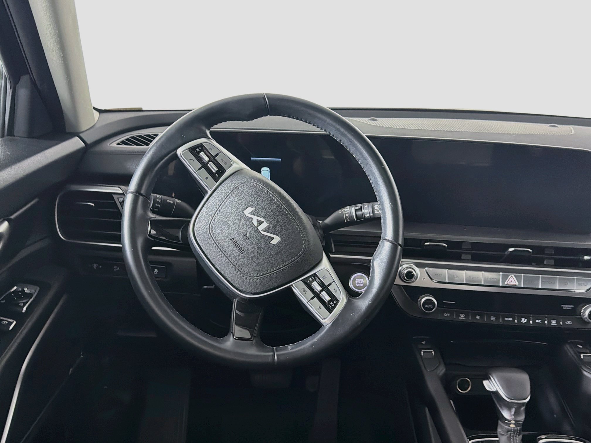 Used 2025 Kia Telluride S FWD image 17