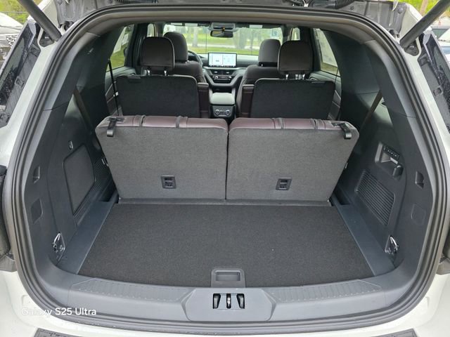 New 2026 Ford Explorer Platinum RWD image 33
