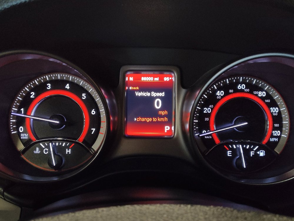 Used 2018 Dodge Journey Crossroad w/ Nav & Sun Group FWD image 23