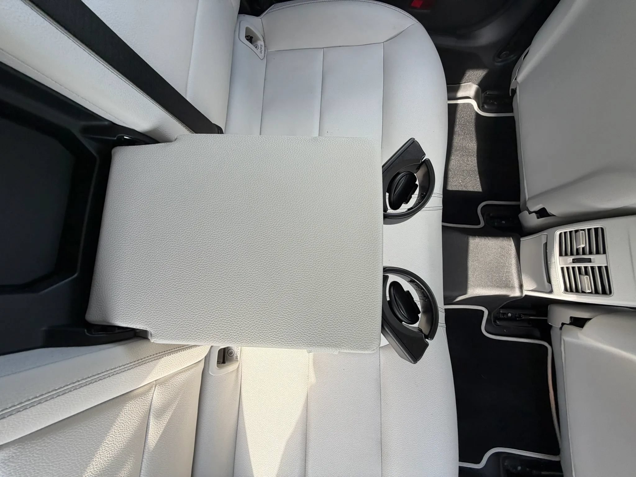 Used 2019 Mercedes-Benz CLA 250 4MATIC image 38
