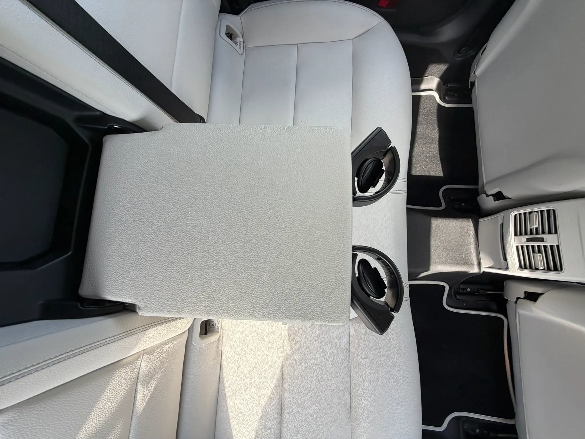 Used 2019 Mercedes-Benz CLA 250 4MATIC image 38
