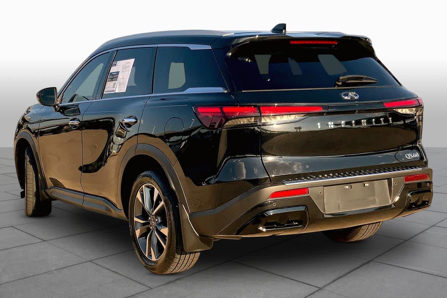 Used 2023 INFINITI QX60 Luxe w/ Performance Audio Package FWD image 11