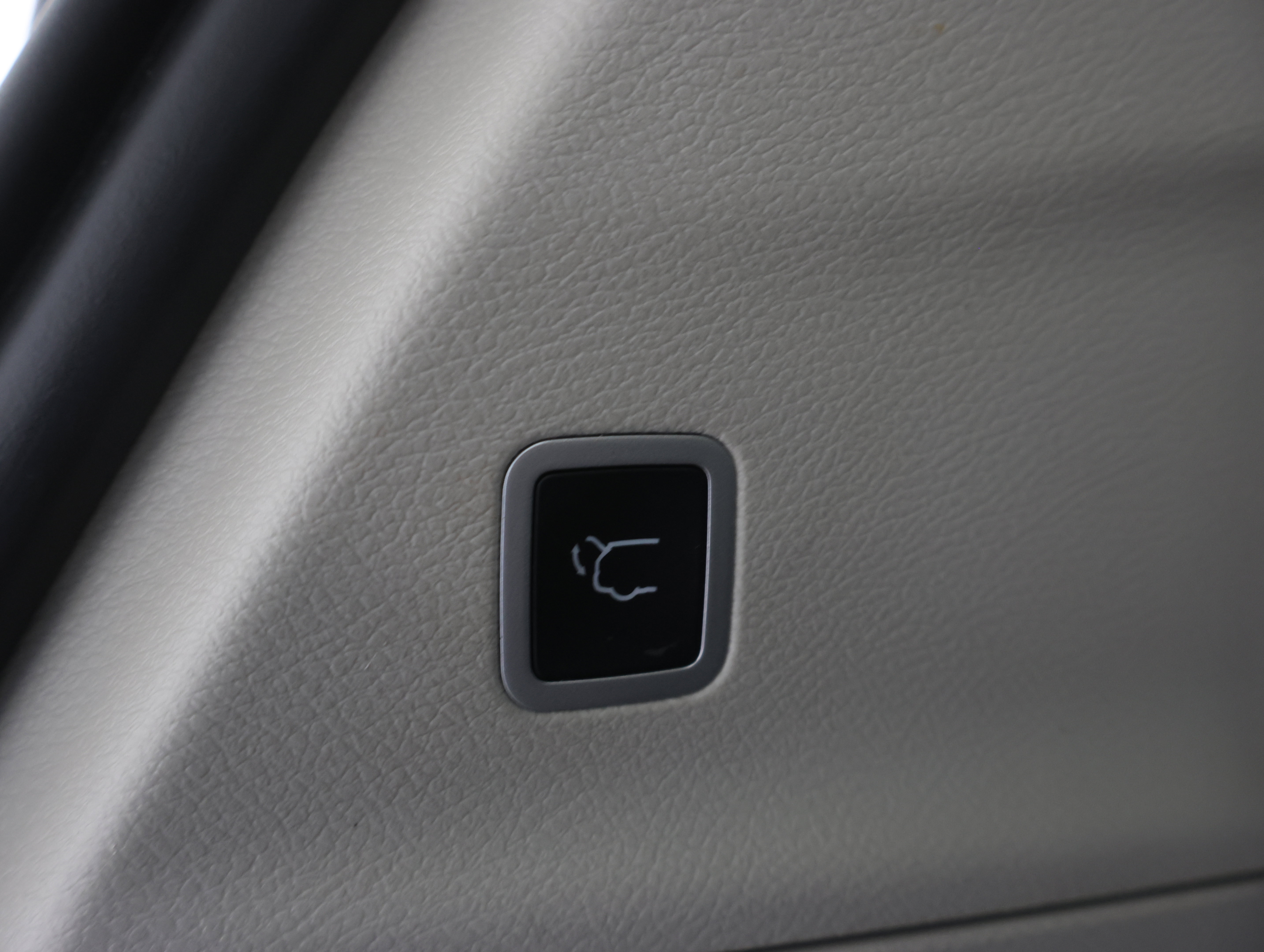 Used 2024 Chrysler Pacifica Touring-L FWD image 30