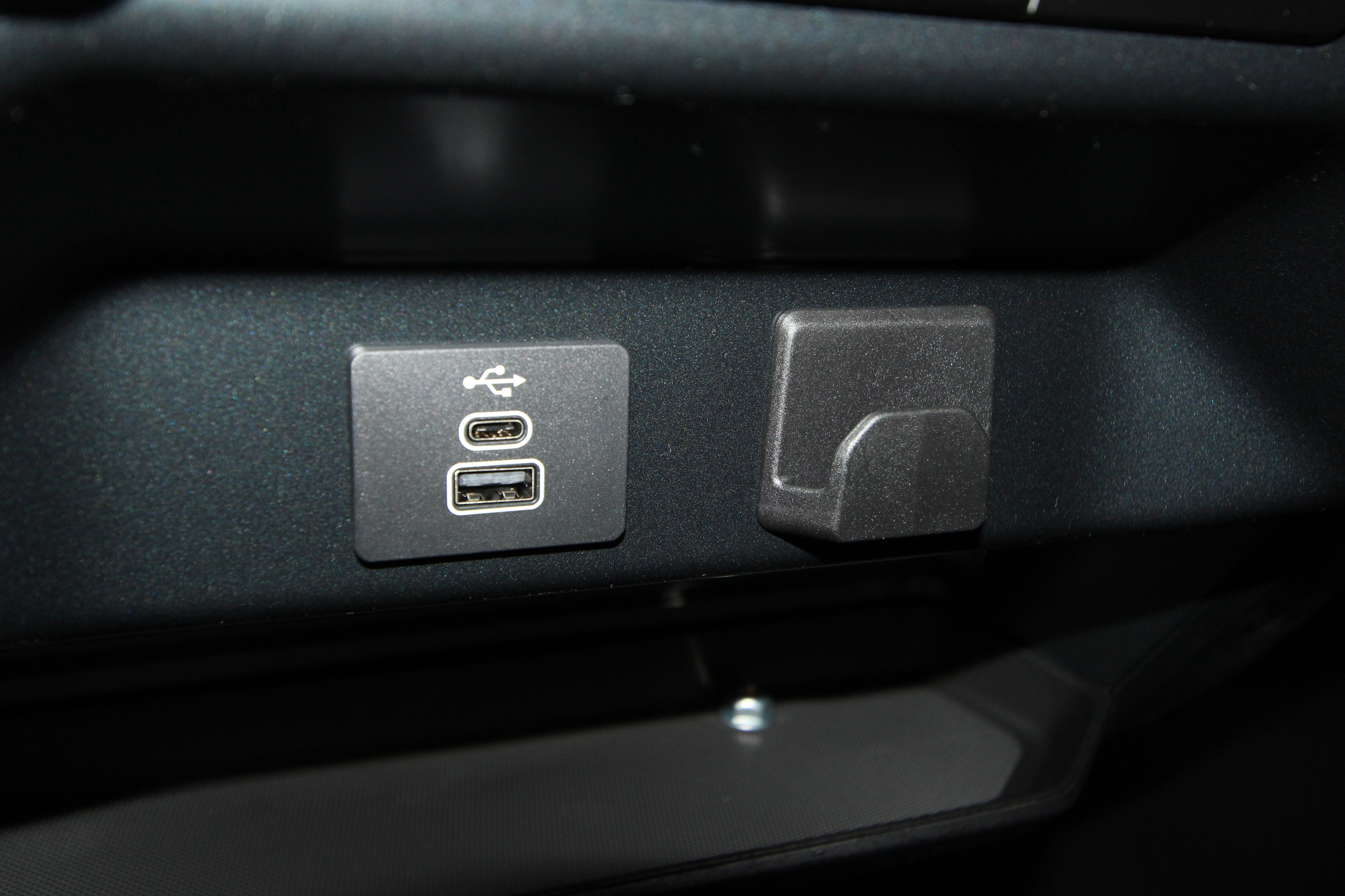 New 2025 Ford F150 XL w/ Equipment Group 103A High image 16