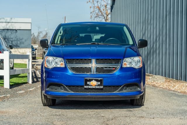 Used 2018 Dodge Grand Caravan SE w/ UConnect Hands-Free Group FWD image 9