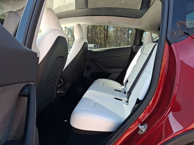 Used 2024 Tesla Model Y Performance image 12