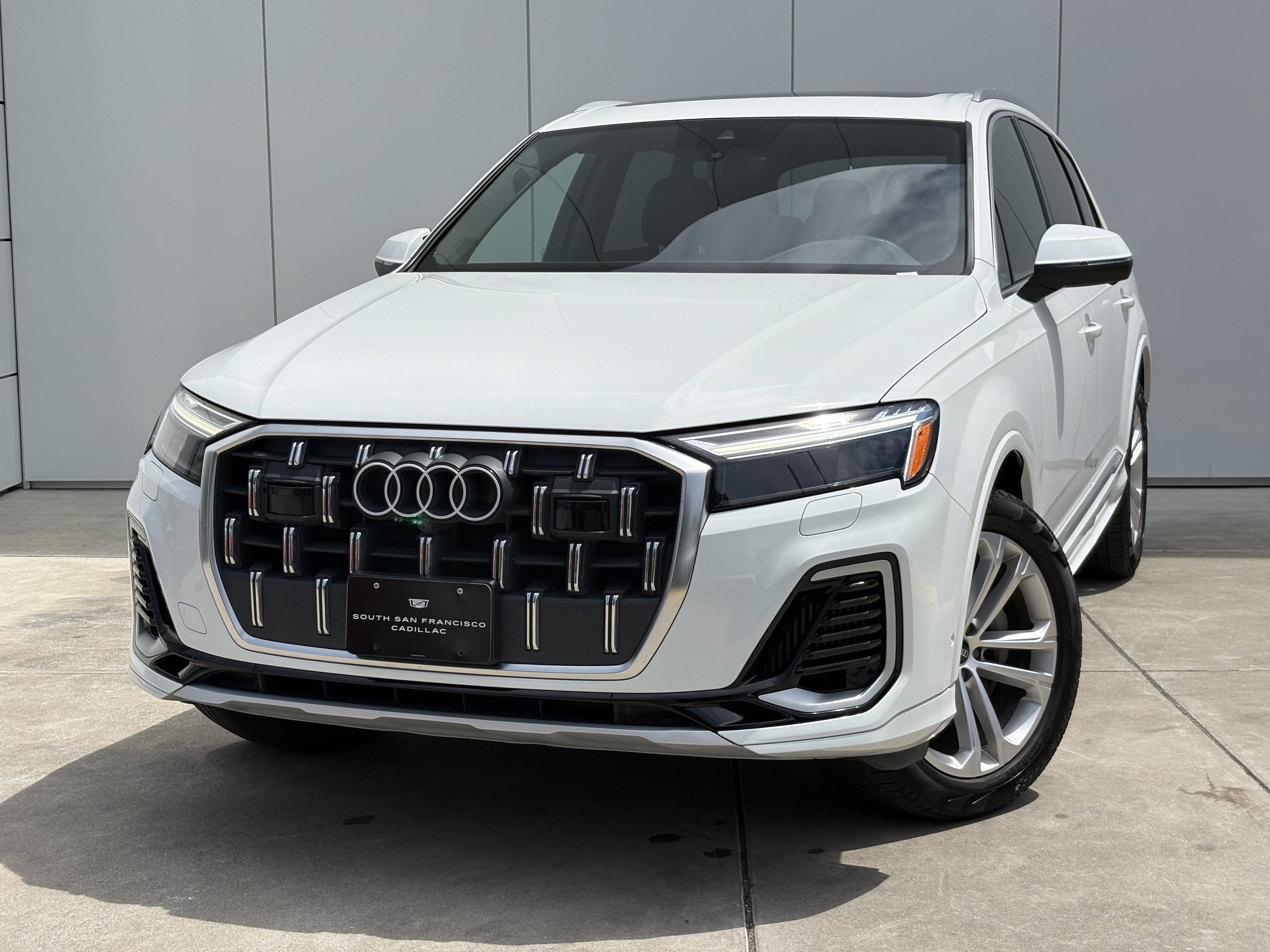 Used 2025 Audi Q7 3.0T Premium Plus AWD/4WD image 1