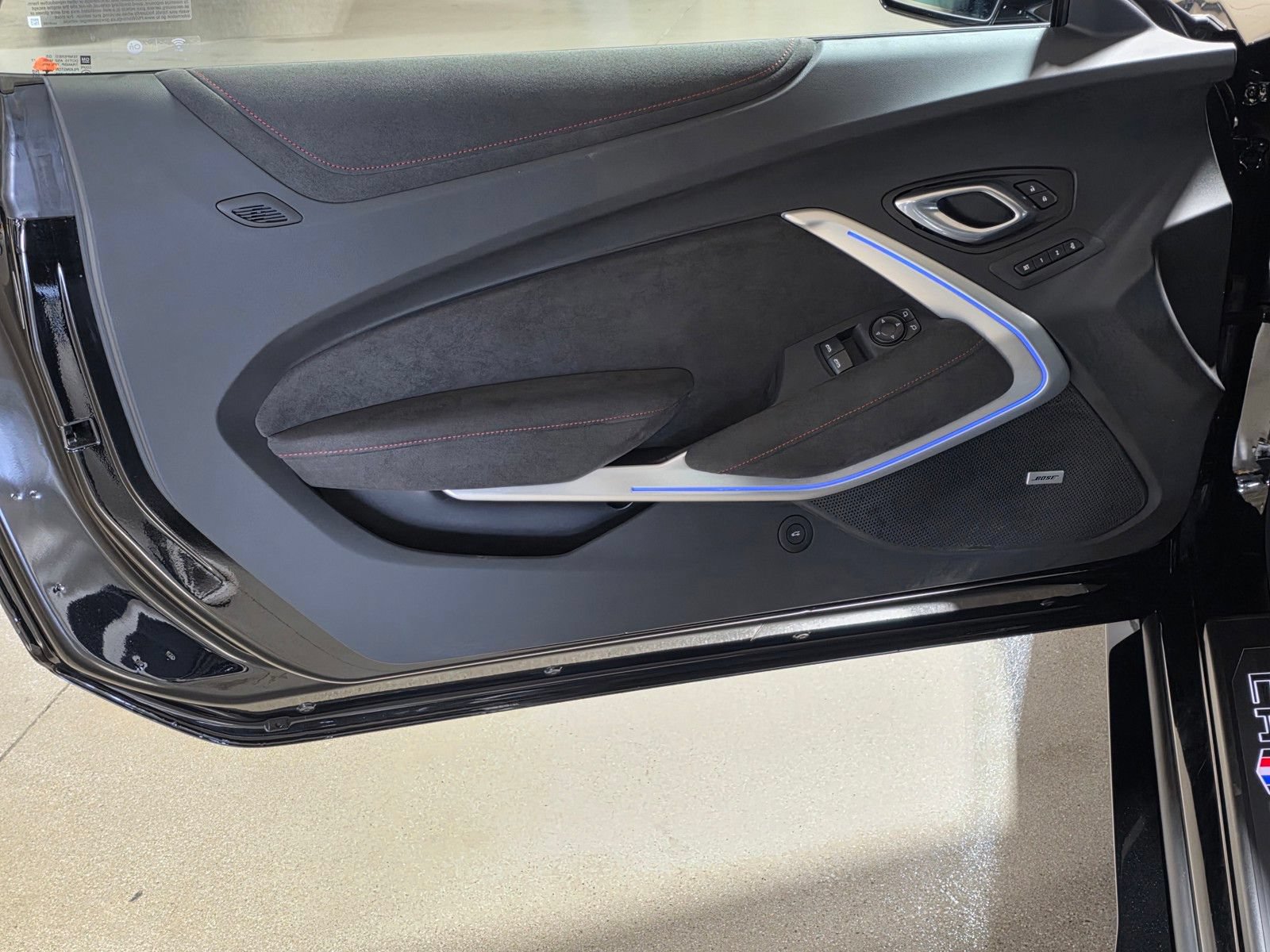 Used 2022 Chevrolet Camaro ZL1 RWD image 18