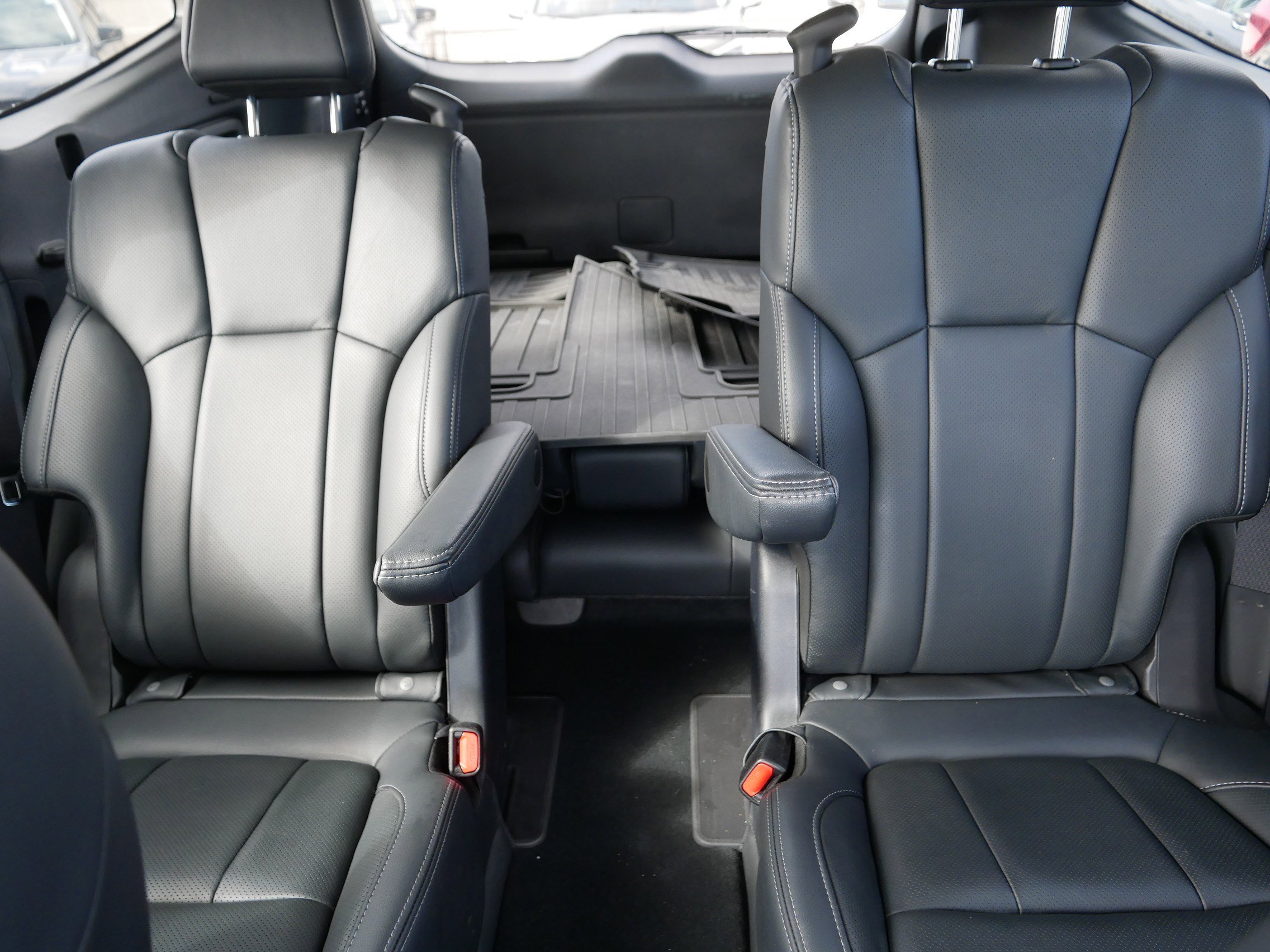 Used 2024 Subaru Ascent Touring image 13