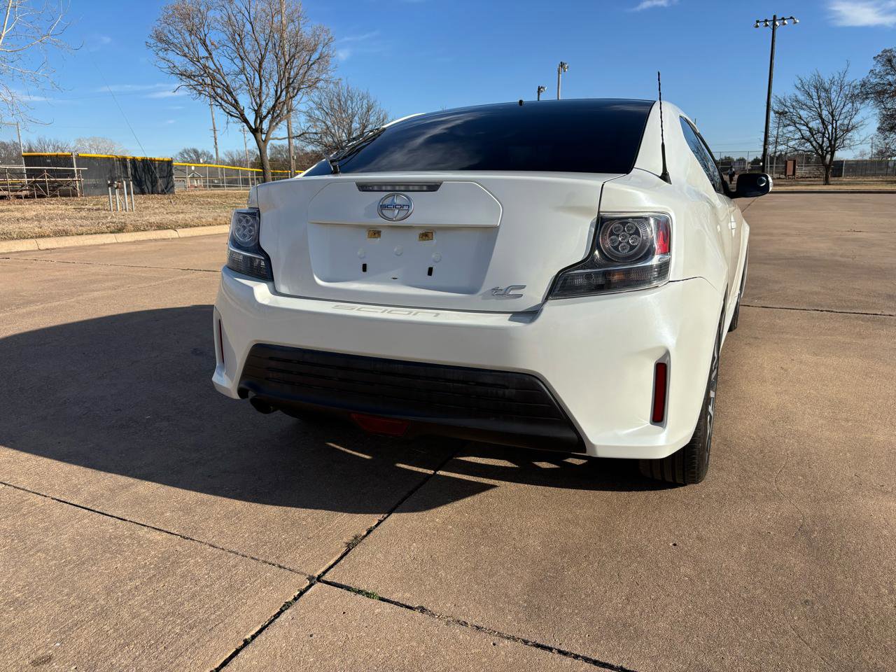 Used 2016 Scion tC FWD image 27