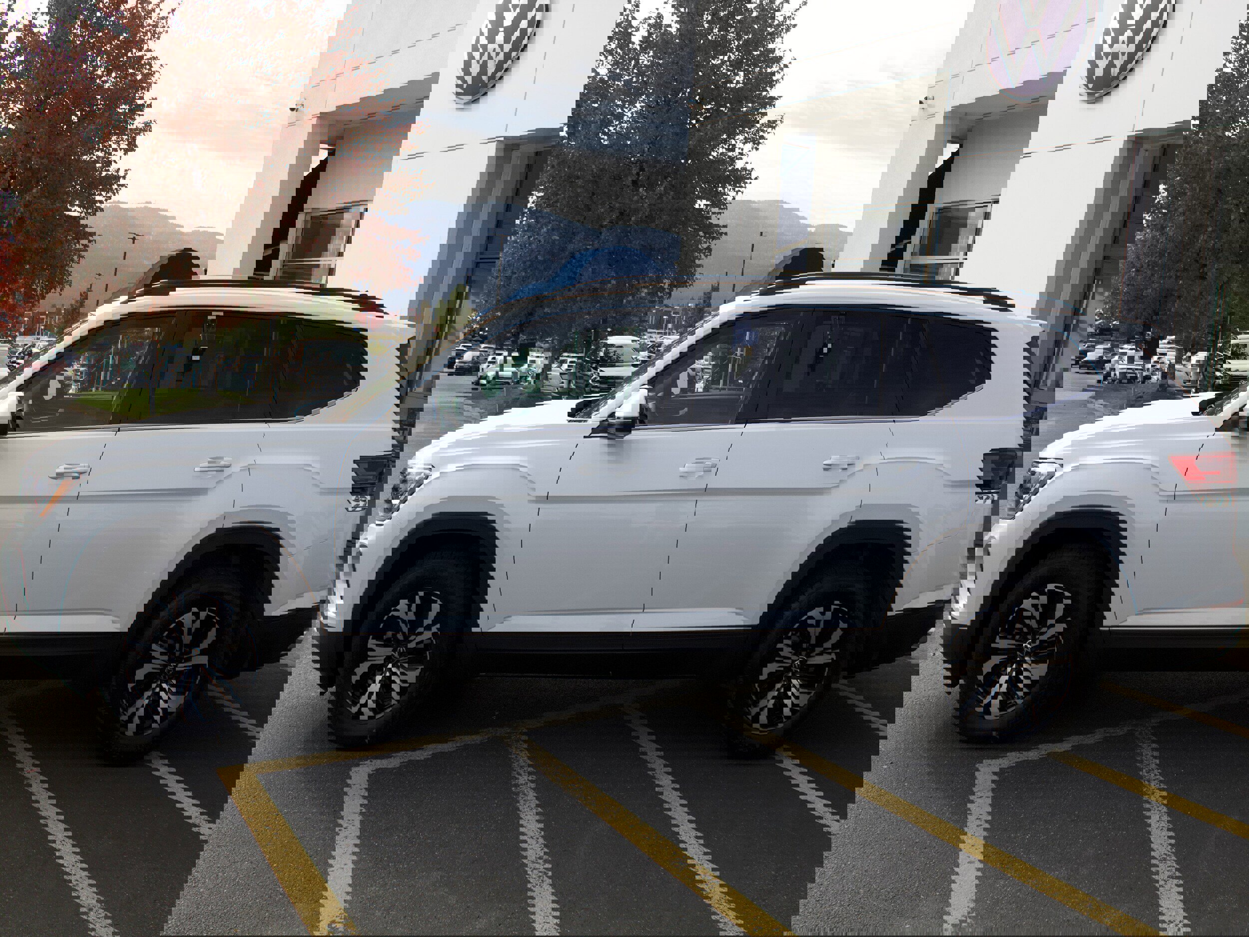 New 2026 Volkswagen Atlas SE image 8