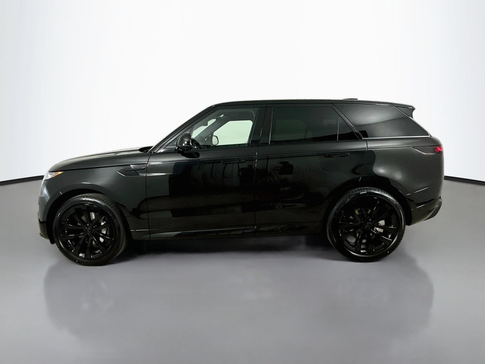 New 2027 Land Rover Range Rover Sport Dynamic SE AWD/4WD image 8
