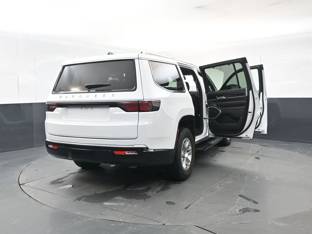 Used 2024 Jeep Wagoneer 4WD w/ Convenience Group I image 33