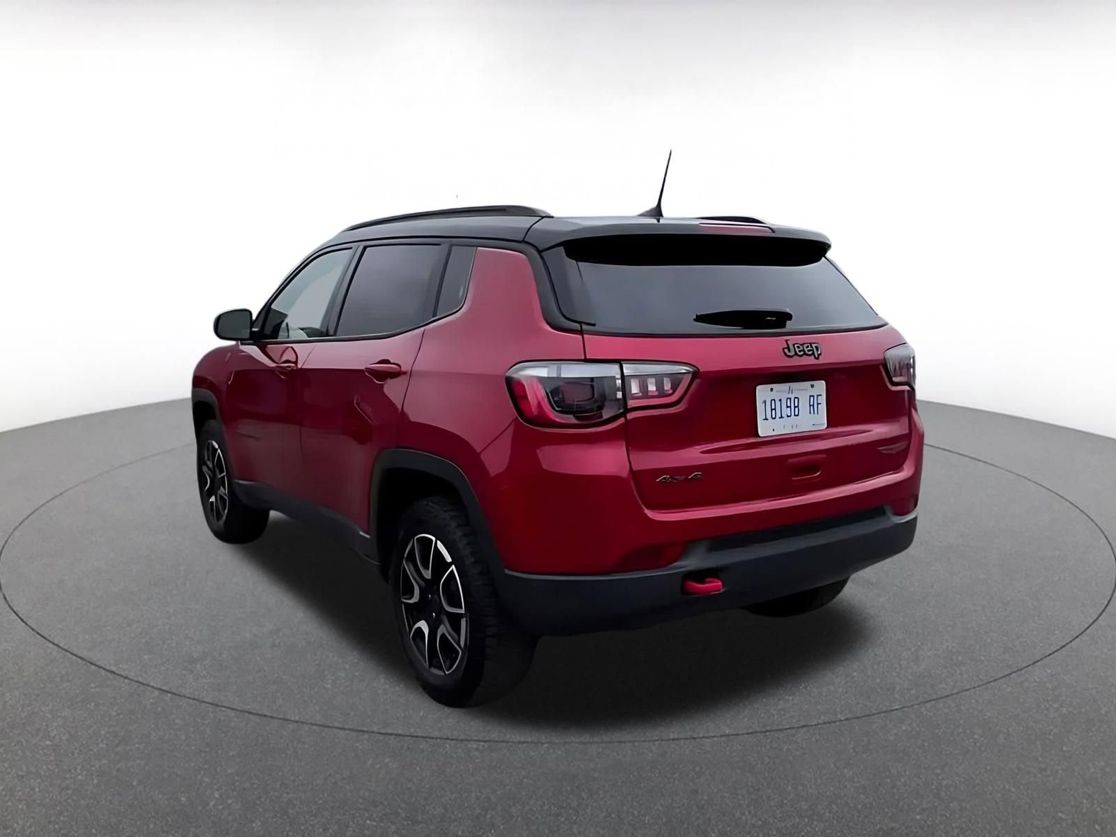 Used 2025 Jeep Compass Trailhawk AWD/4WD image 11
