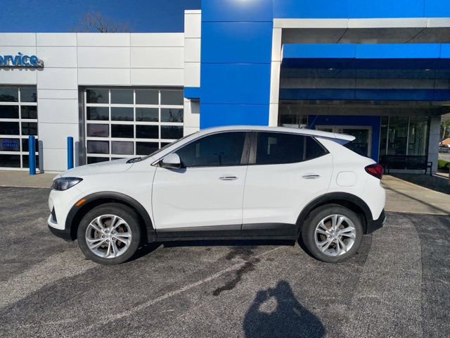 Used 2022 Buick Encore GX Preferred w/ Cold Weather Comfort Package AWD/4WD image 2