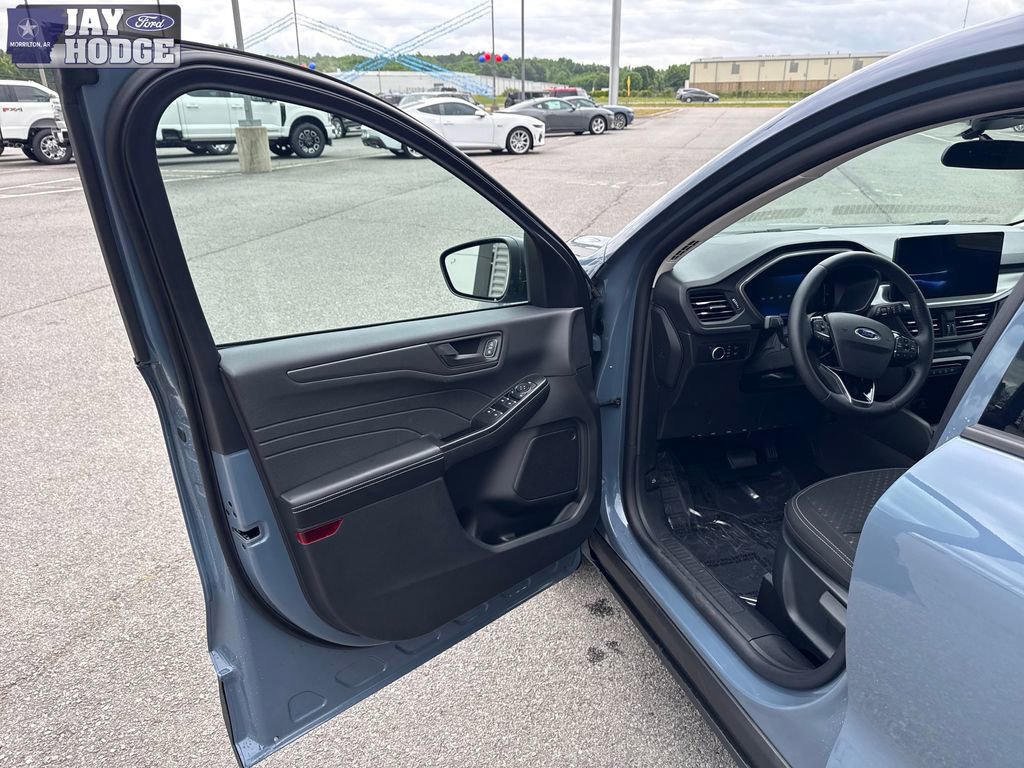 Used 2025 Ford Escape Active w/ Tech Pack #1 FWD image 10