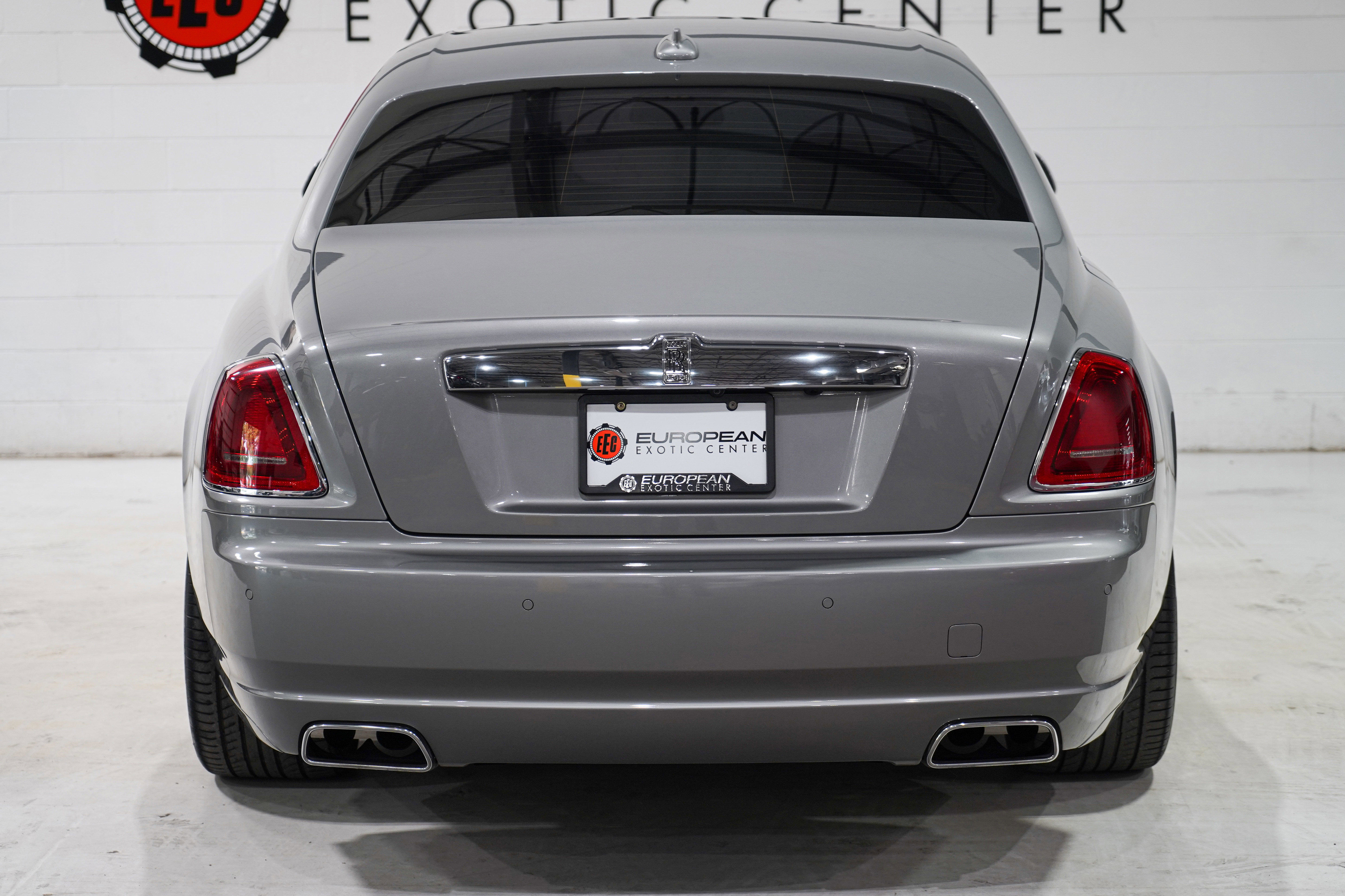 Used 2015 Rolls-Royce Ghost RWD image 3