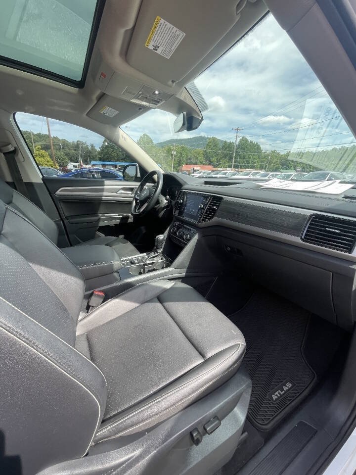 Used 2021 Volkswagen Atlas SEL AWD/4WD image 16
