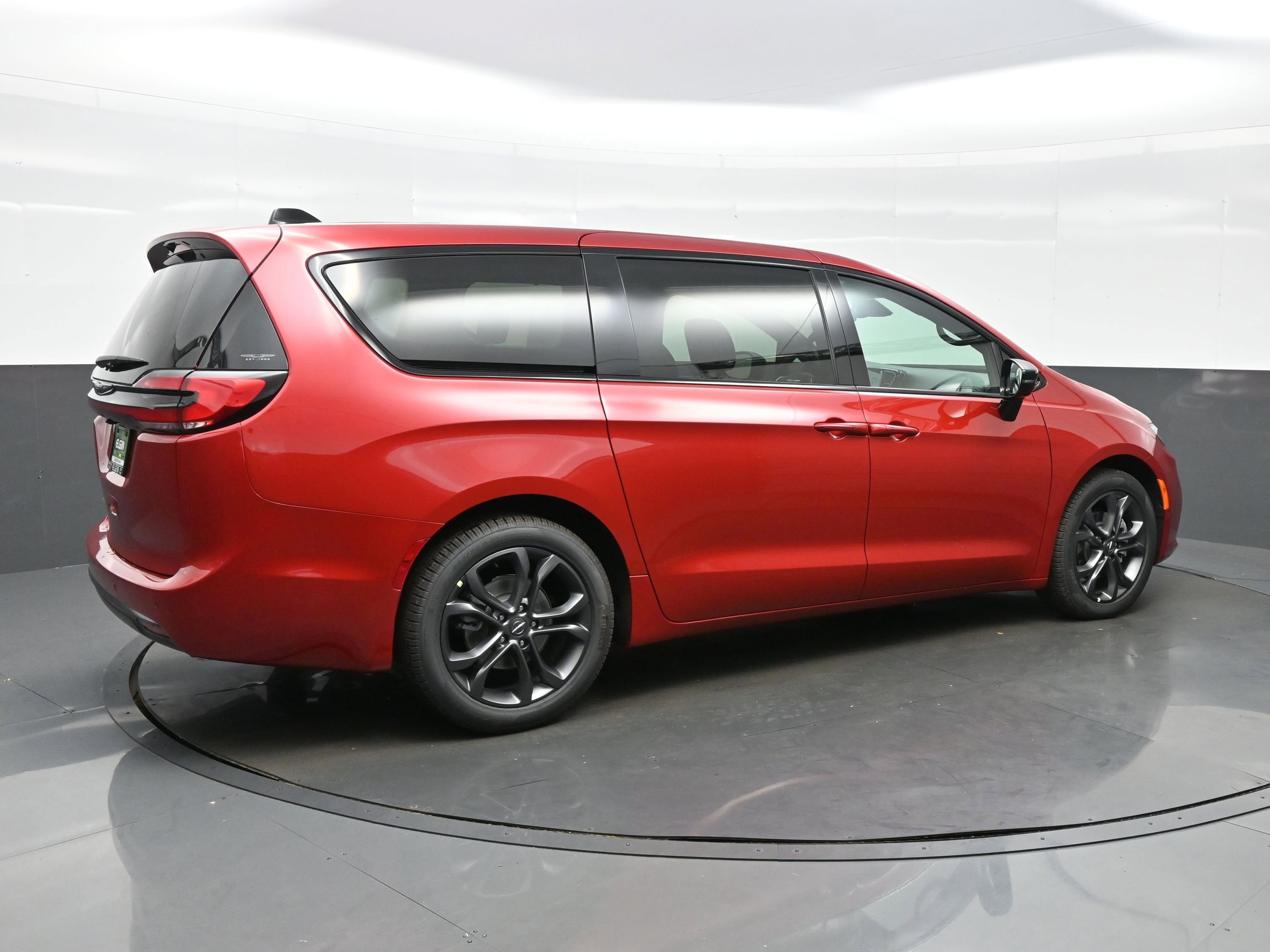 New 2026 Chrysler Pacifica Select image 6