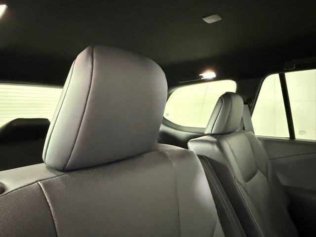 New 2026 Lexus TX 500h AWD image 32