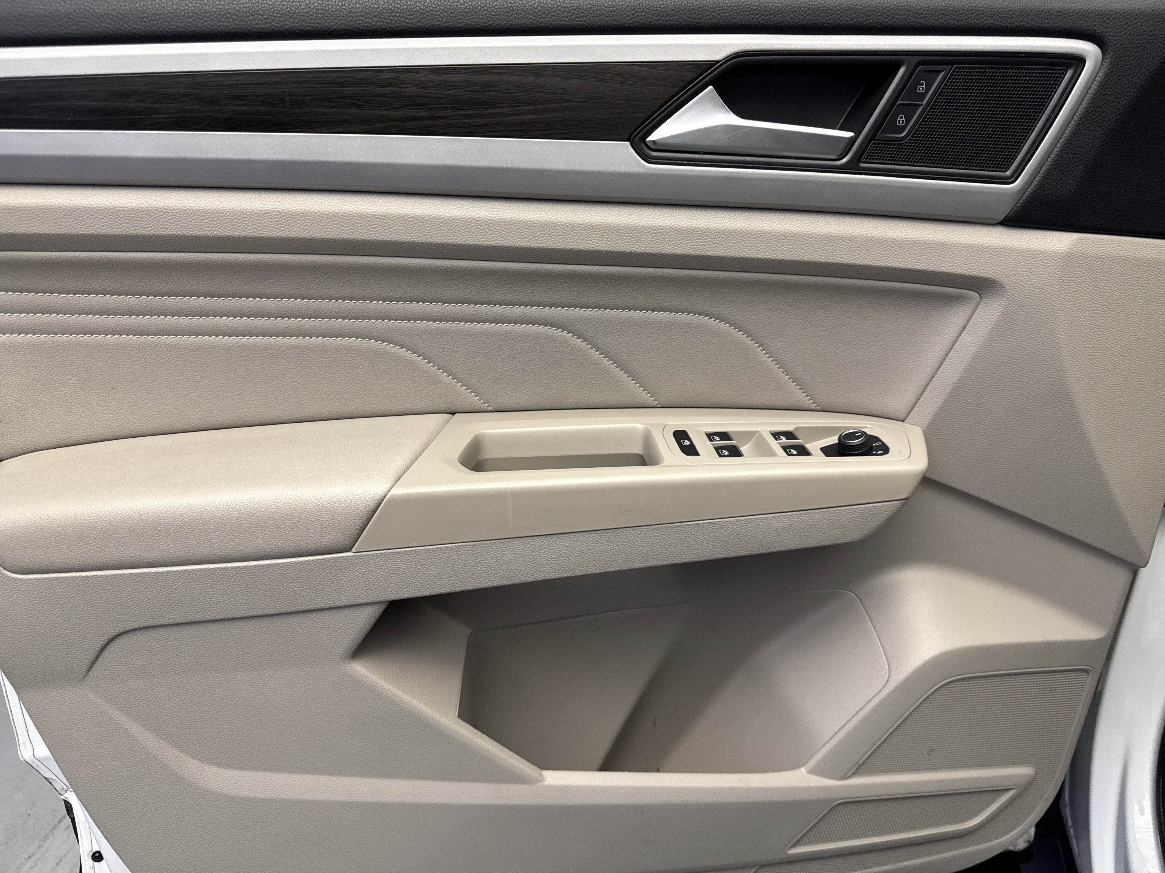 Used 2022 Volkswagen Atlas SE image 10