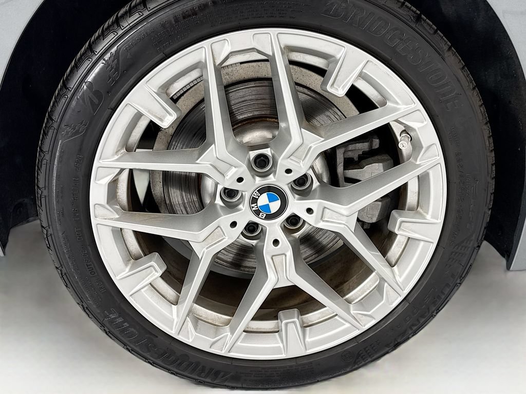 Used 2025 BMW 330i xDrive Sedan w/ M Sport Package AWD/4WD image 32