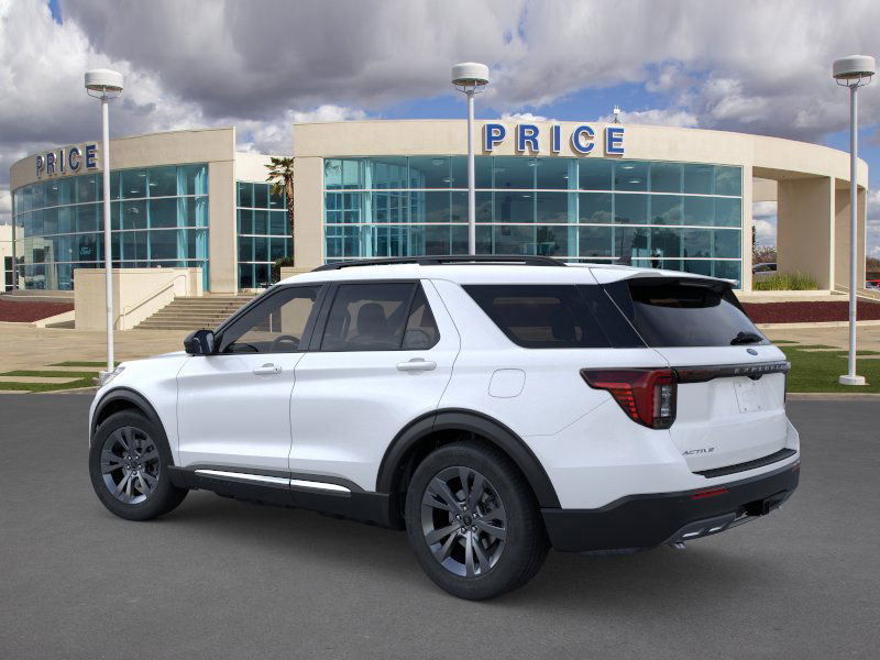 Used 2025 Ford Explorer Active w/ Active Comfort Package image 4