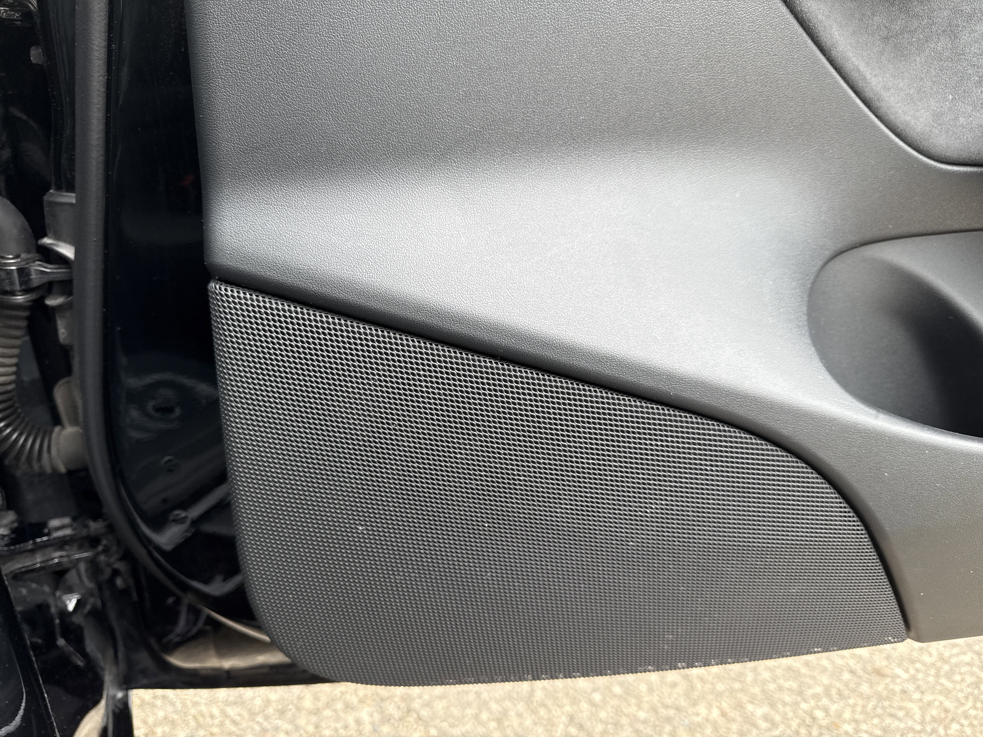 Used 2023 Tesla Model 3 Standard Range image 36