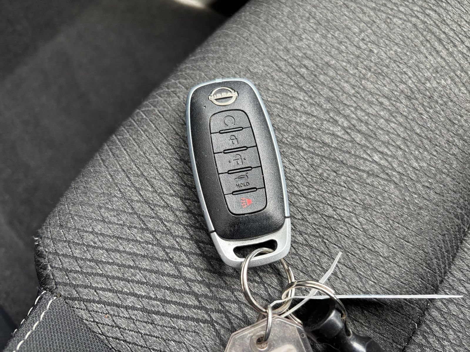 Used 2025 Nissan Rogue SV FWD image 20