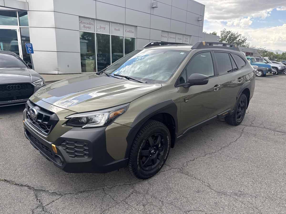 Used 2025 Subaru Outback Wilderness AWD/4WD image 2