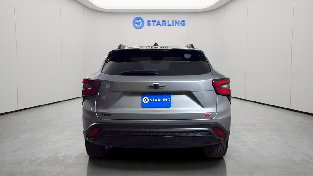 Used 2024 Chevrolet Trax RS w/ Sunroof Package image 7