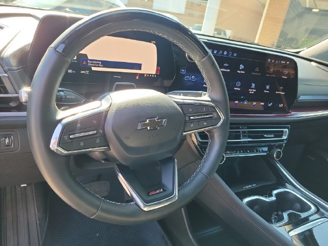 Used 2025 Chevrolet Traverse Z71 w/ Enhanced Driving Package AWD/4WD image 20
