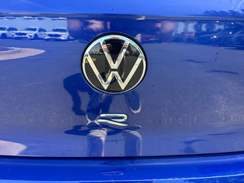 Used 2022 Volkswagen Golf R AWD/4WD image 16
