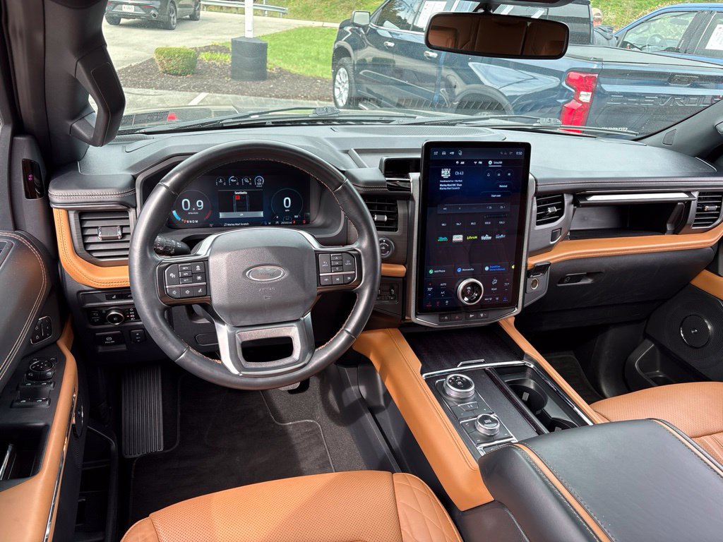 Used 2024 Ford Expedition Platinum AWD/4WD image 11