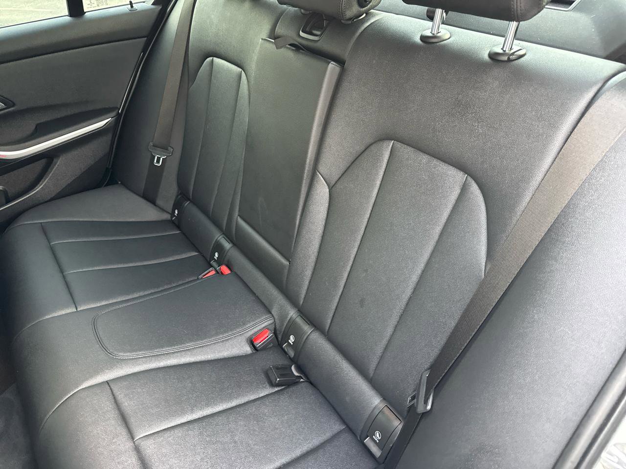 Used 2021 BMW 330i xDrive Sedan w/ Premium Package image 34