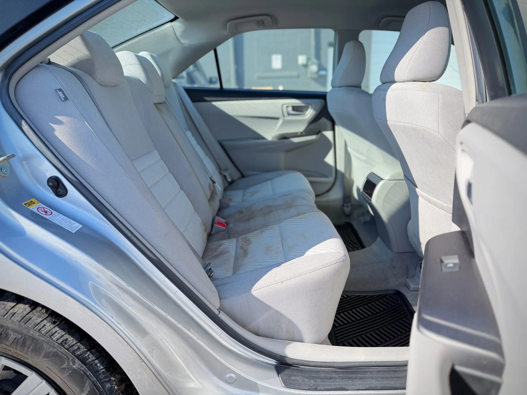 Used 2017 Toyota Camry LE FWD image 17
